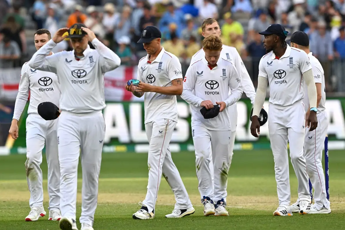 Ashes 2025-26: Wood concedes Perth loss 'going to hurt and it should' but hope of England throwing some punches back