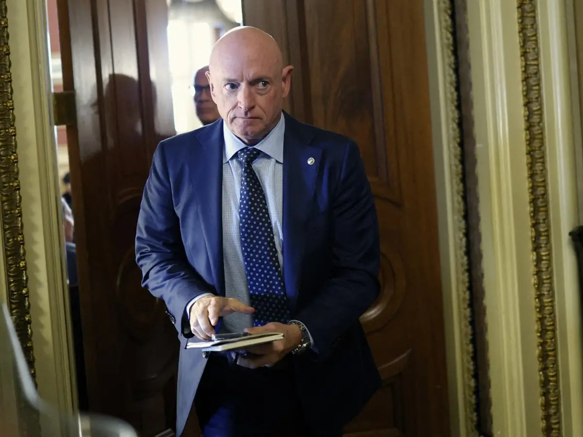 Why is Pentagon investigating Senator Mark Kelly after Trump's call ...