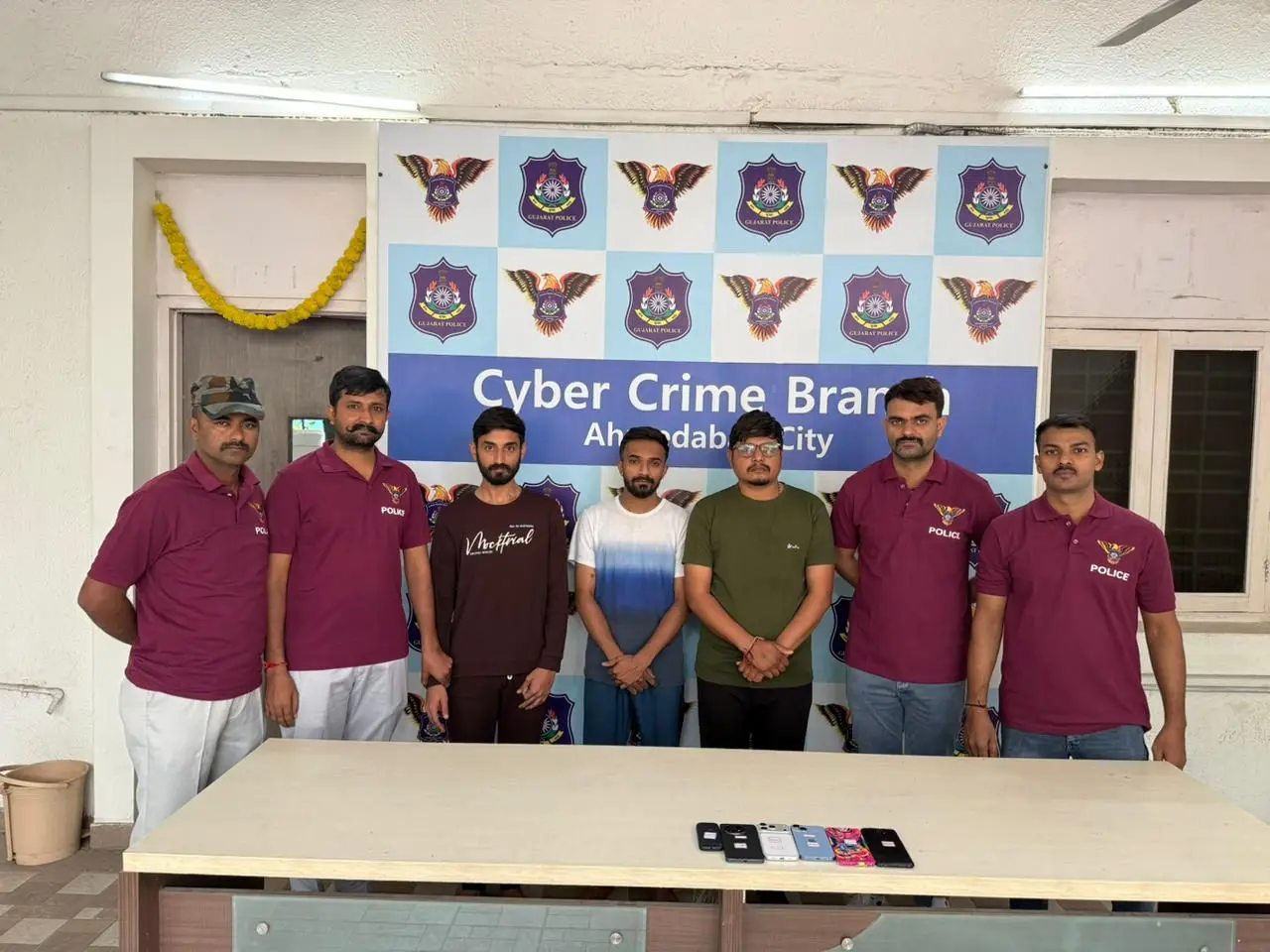 Gujarat: Cybercrime busts gang issuing fraud SIM cards to foreign countries; cyberfraud cases up by 200 per cent