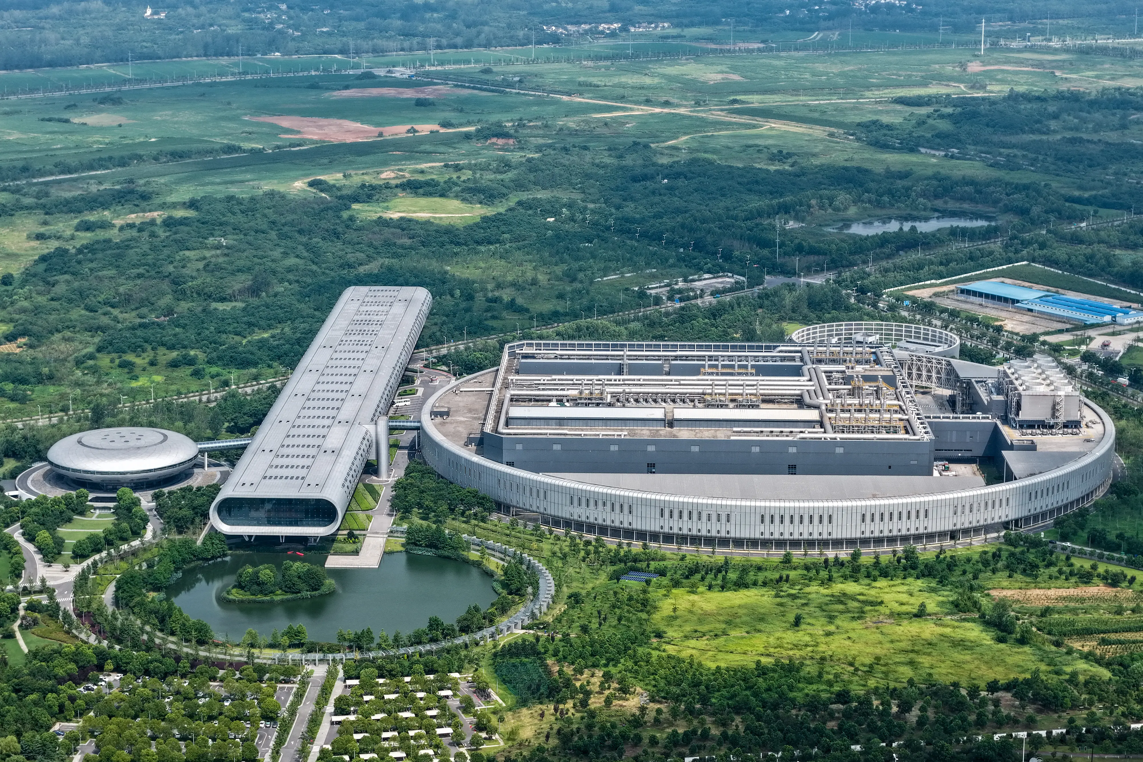 Taiwan's TSMC to sue former executive, Lo Wei-jen, over trade secrets. Details here