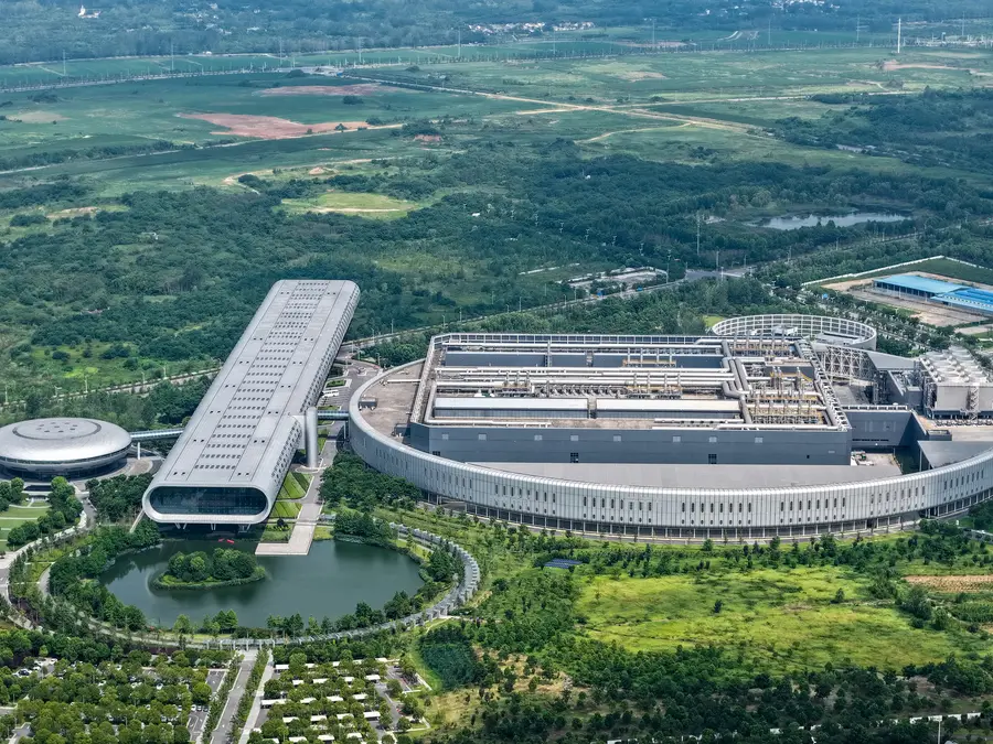 Taiwan's TSMC to sue former executive, Lo Wei-jen, over trade secrets. Details here