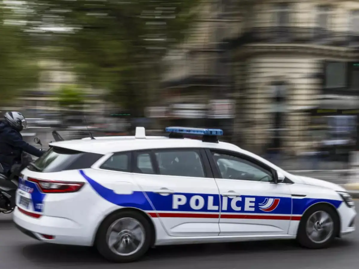 Three arrested in Paris suspected of spying and acting for Russia