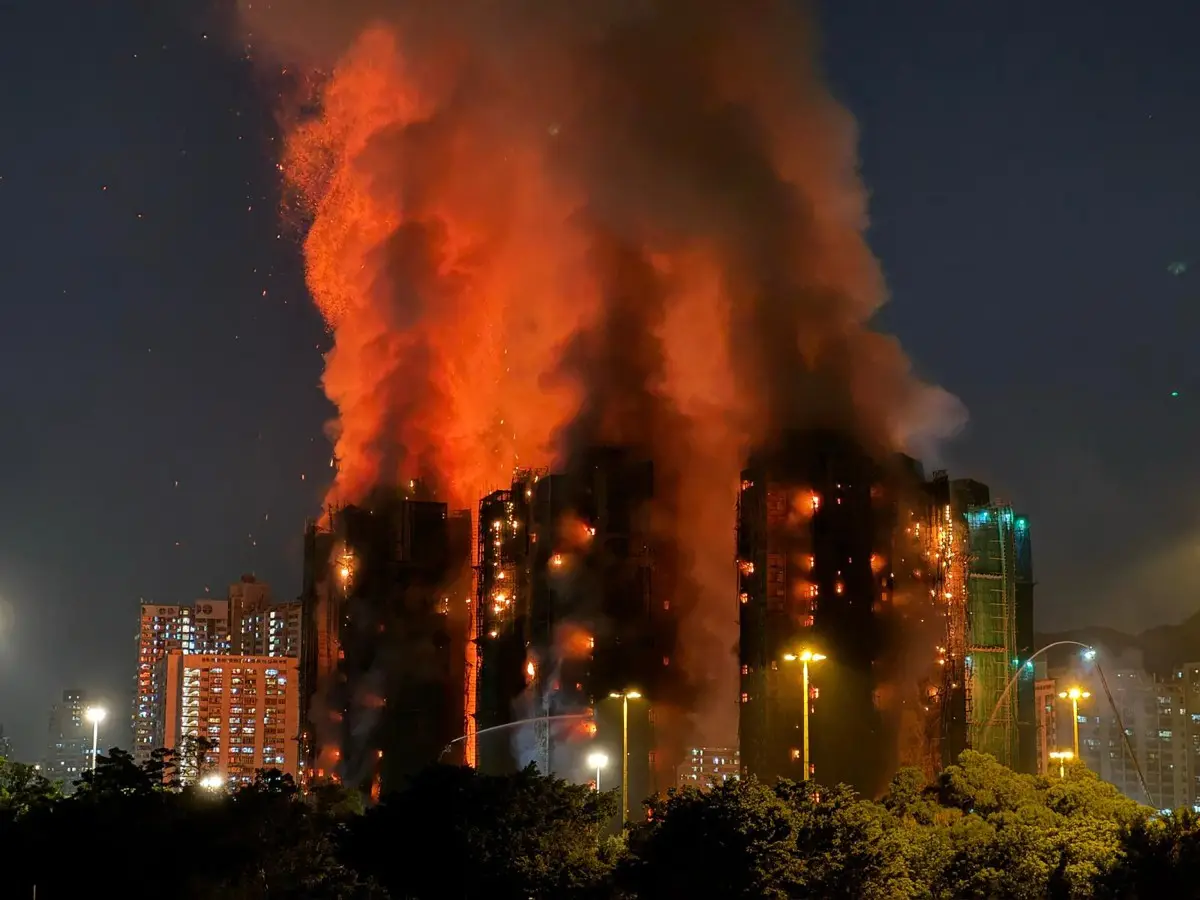 Hong Kong: 3 men arrested on suspicion of manslaughter in connection with apartment fire