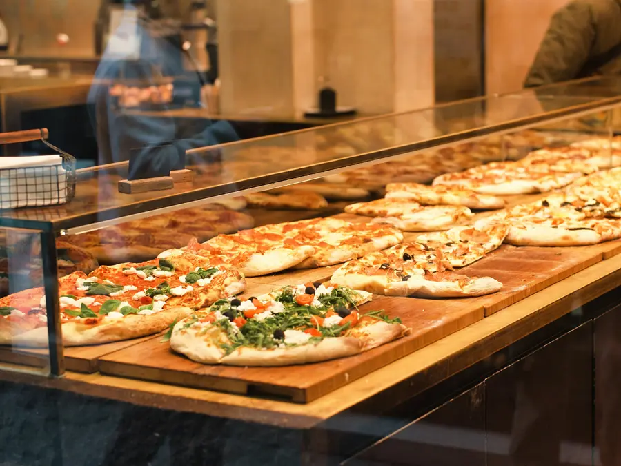 16 Taiwanese tourists shamed for ordering 5 pizzas in Italy. Here's what happened