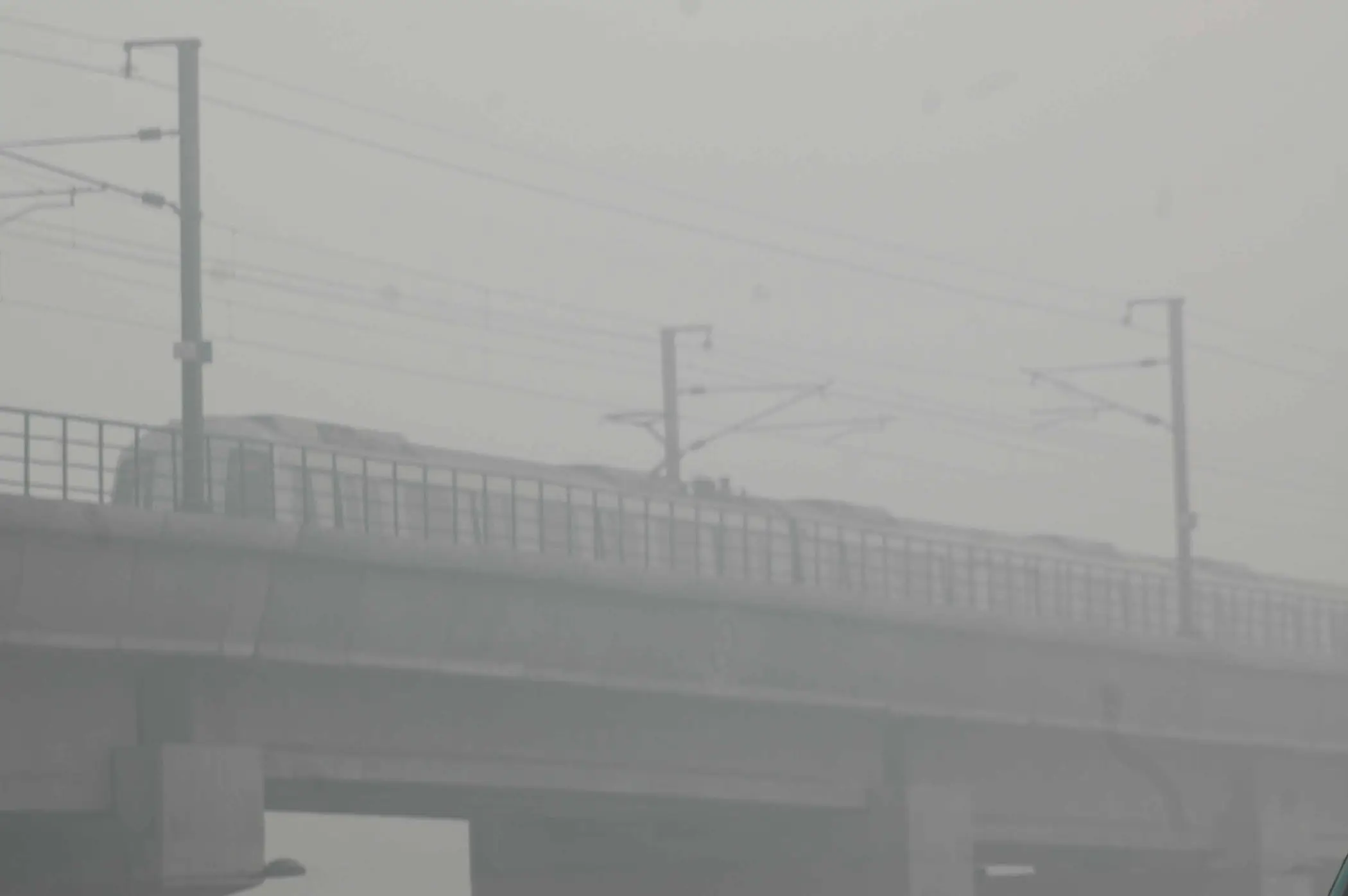 Fog Reduces Train Speed to 60 kmph
