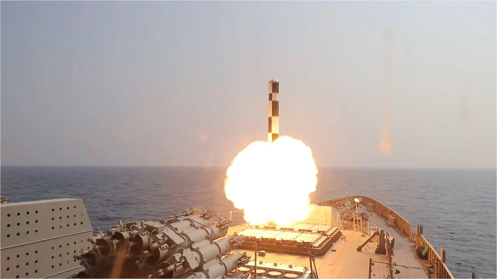 Sea‑skimming terminal profile: stealth meets speed