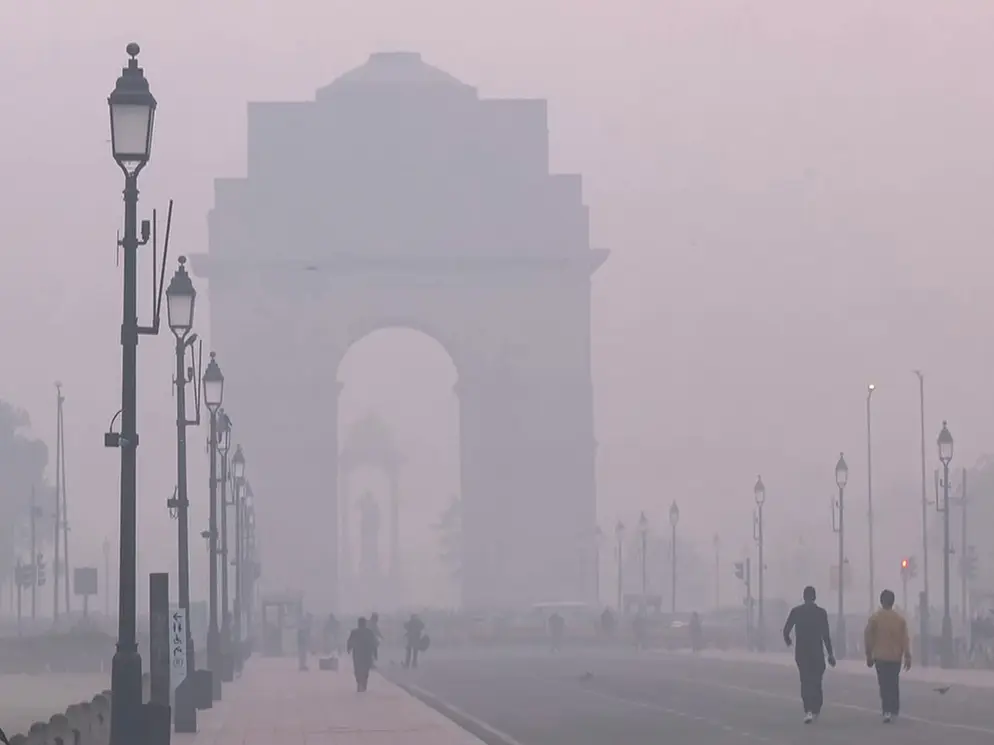 Delhi air quality remains ‘very poor’ for 15th straight day, records AQI of 341 Delhi air quality remains ‘very poor’ for 15th straight day, records AQI of 341