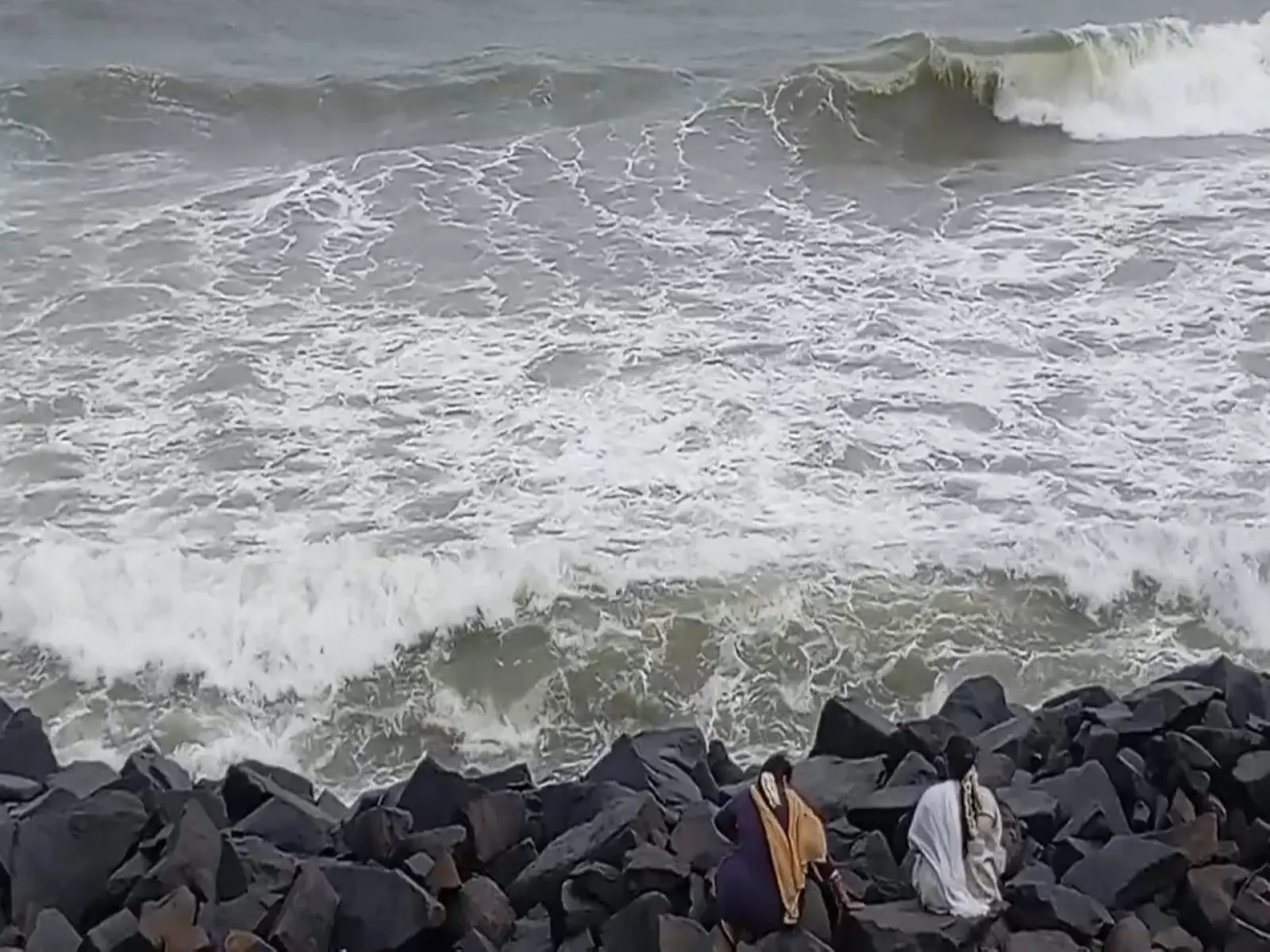 Heavy rains lash Indian coasts as Cyclone Ditwah nears; IMD issues red alert in TN, Puducherry, Andhra Heavy rains lash Indian coasts as Cyclone Ditwah nears; IMD issues red alert in TN, Puducherry, Andhra