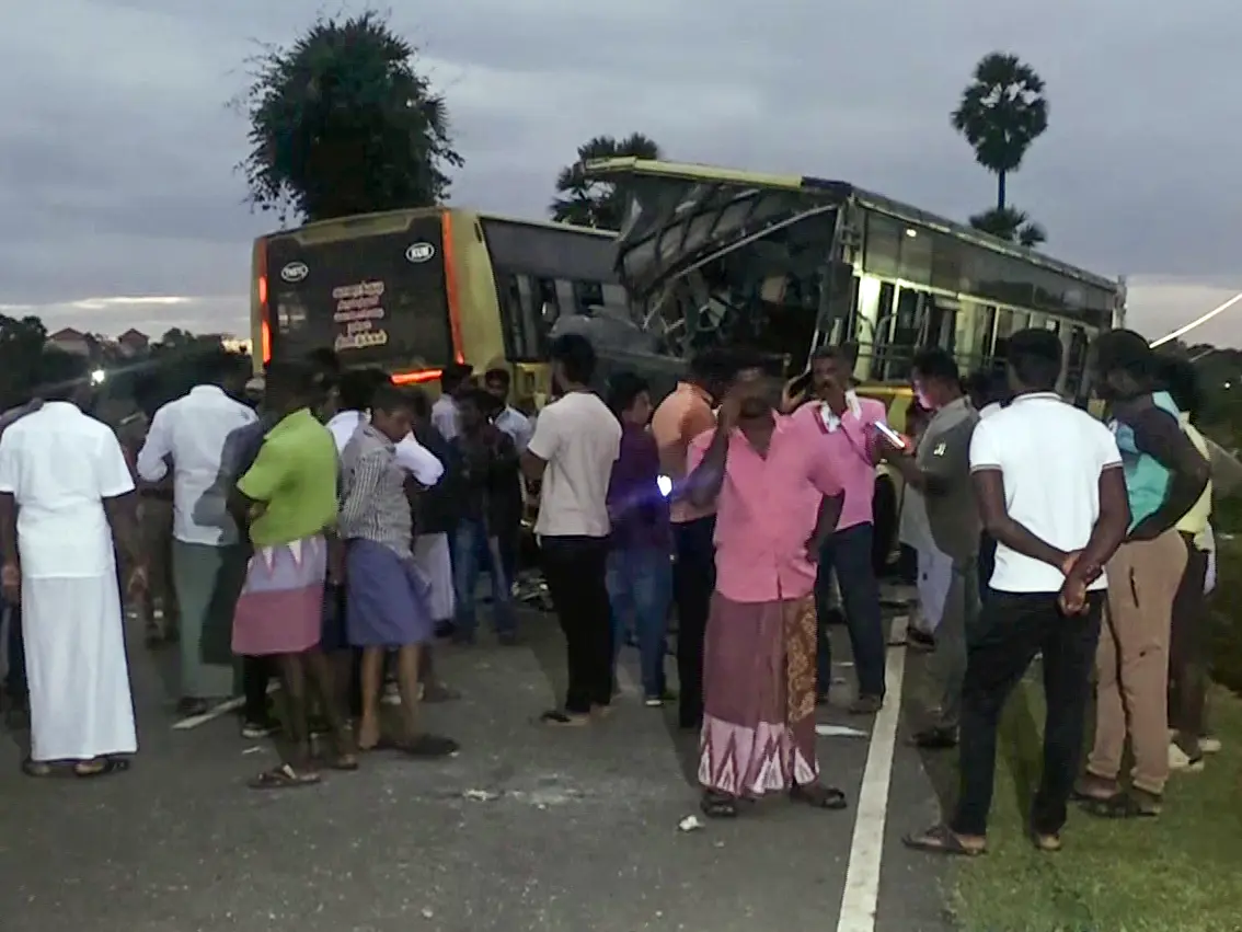 At least 11 died, over 60 injured as two govt buses collide head-on in Tamil Nadu's Sivaganga At least 11 died, over 60 injured as two govt buses collide head-on in Tamil Nadu's Sivaganga