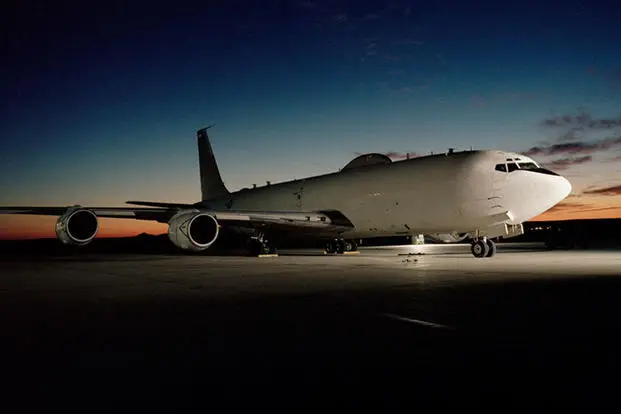 US 'Doomsday Plane' - E6B drops off radar over atlantic, nobody knows why