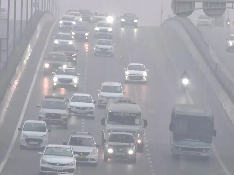 Delhi’s air quality deteriorates to 'hazardous levels' as pollution spikes amid cold December weather Delhi’s air quality deteriorates to 'hazardous levels' as pollution spikes amid cold December weather