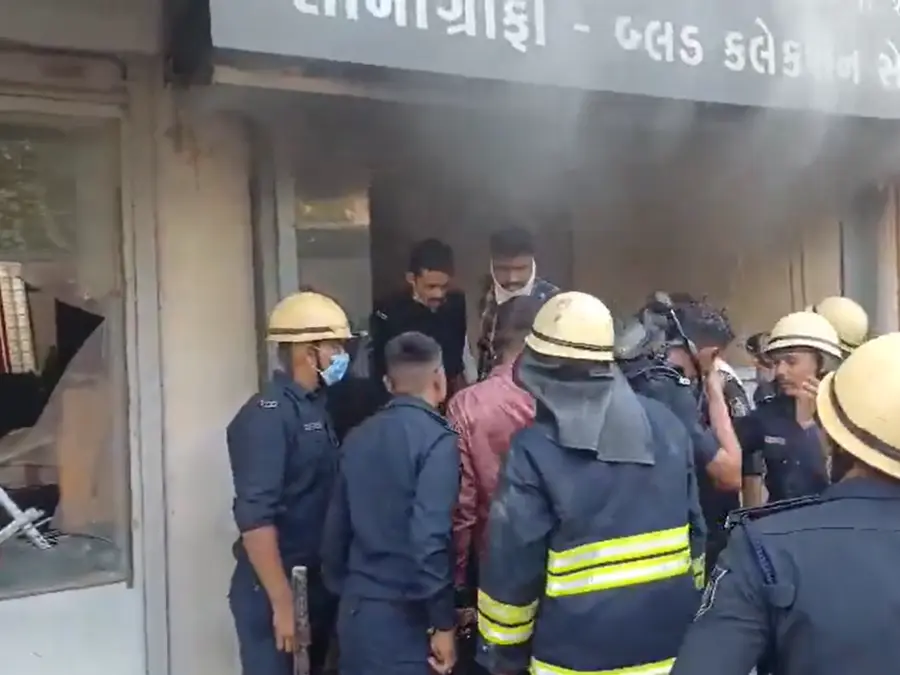 Bhavnagar: Major blaze sweeps through multi-hospital building; newborns and elderly rescued