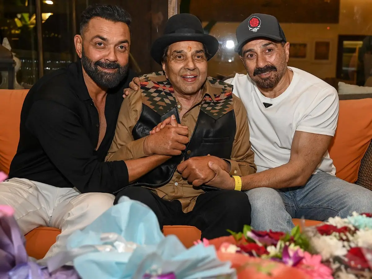 Deol family immerses Dharmendra's ashes in Haridwar; Bobby Deol breaks down in tears after asthi visarjan