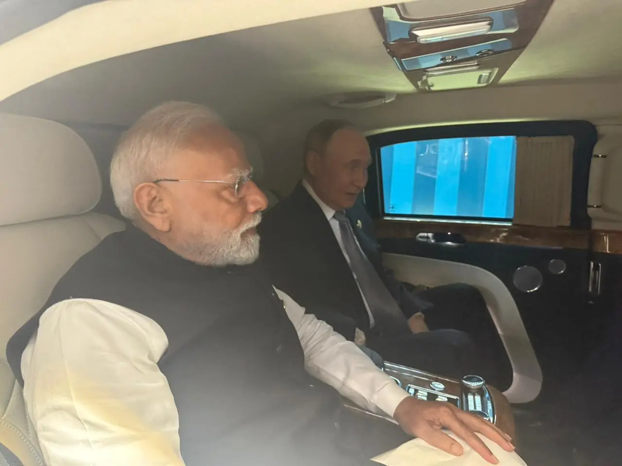 Putin reveals Modi carpool was his idea during SCO summit Putin reveals Modi carpool was his idea during SCO summit