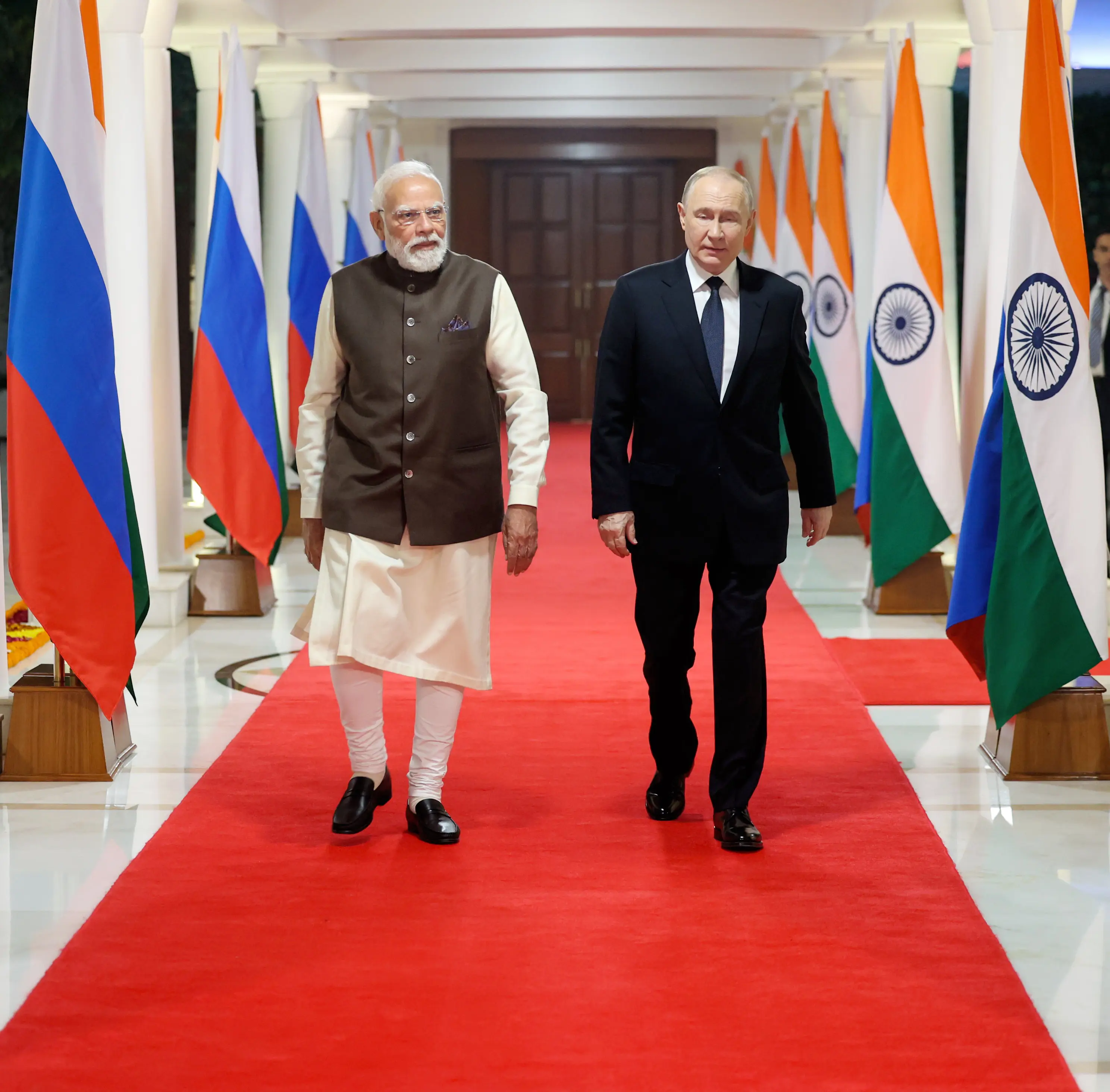 'If the US has the right to buy our fuel, why shouldn't India': Vladimir Putin defends India's right to buy Russian oil amid US tariffs