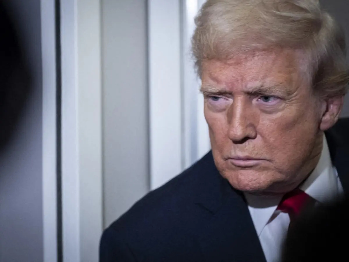 Trump verschärft die Einwanderungsbestimmungen erneut und kürzt die ...