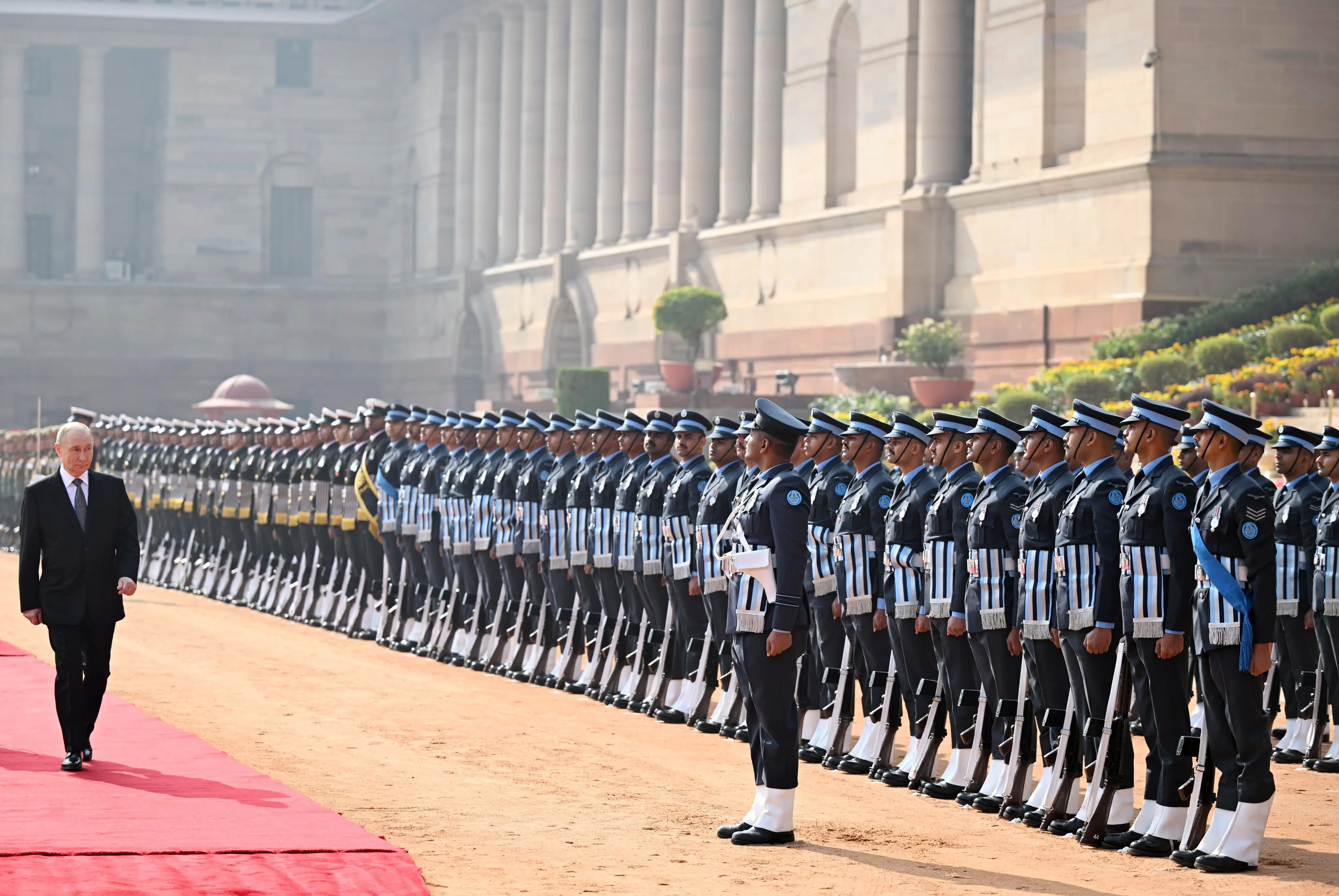 Ceremonial welcome for Putin at Rashtrapati Bhavan