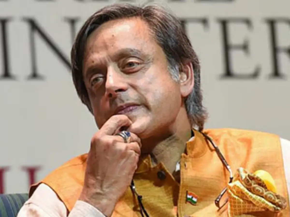 Not Rahul Gandhi but Shashi Tharoor gets invitation to meet Putin at President’s Banquet Not Rahul Gandhi but Shashi Tharoor gets invitation to meet Putin at President’s Banquet