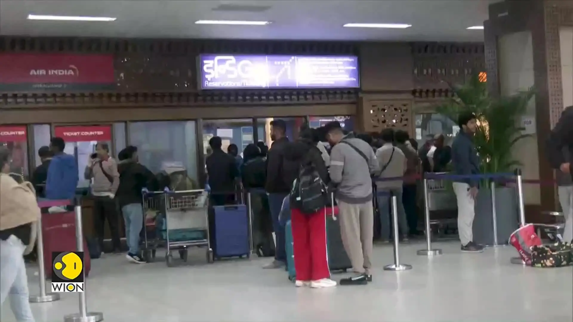 IndiGo Crisis: 24-Show Cause Notice to Indigo CEO as DGCA Rejects FDTL Claim