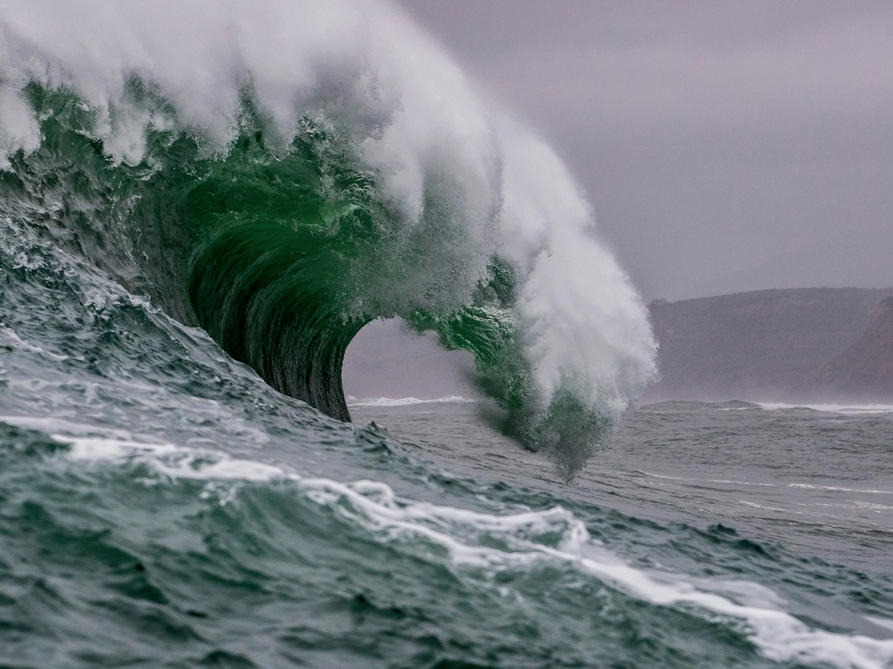 Earthquake of 7.6 magnitude hits Japan, tsunami warning issued Earthquake of 7.6 magnitude hits Japan, tsunami warning issued