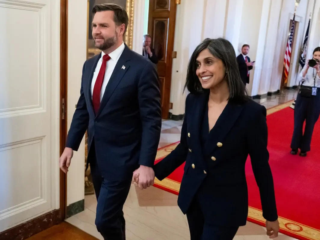 'Can tell a lot about a man...': Vance narrates Trump's crude joke about 's****y shoes and 'size,' embarrasses wife Usha 'Can tell a lot about a man...': Vance narrates Trump's crude joke about 's****y shoes and 'size,' embarrasses wife Usha