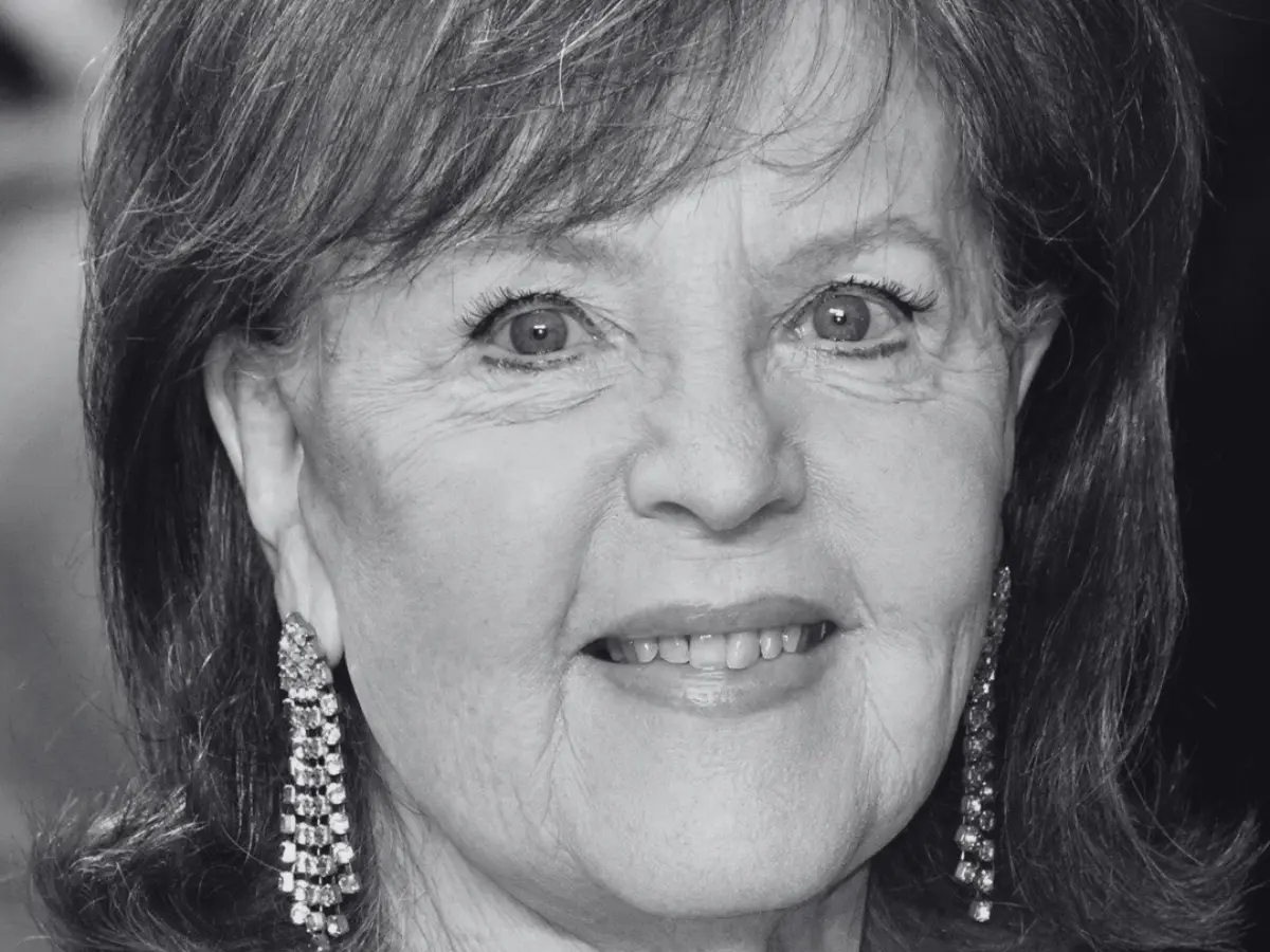 Pauline Collins