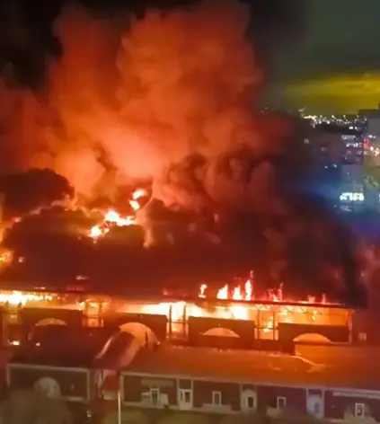WATCH | Massive fire breaks out in St. Petersburg market after multiple explosions