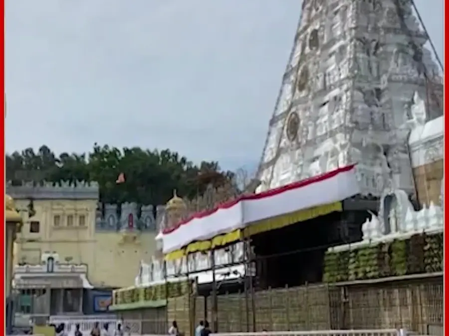 Tirumala Temple Fraud: Unholy Crooks Cheat Pilgrims in Tirupati Dupatta, Ladoo Scandal
