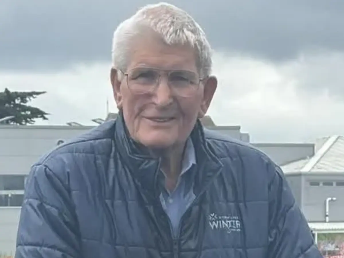 Elderly man fined for spitting out leaf that blew into his mouth: 'I am anxious about going out' Elderly man fined for spitting out leaf that blew into his mouth: 'I am anxious about going out'