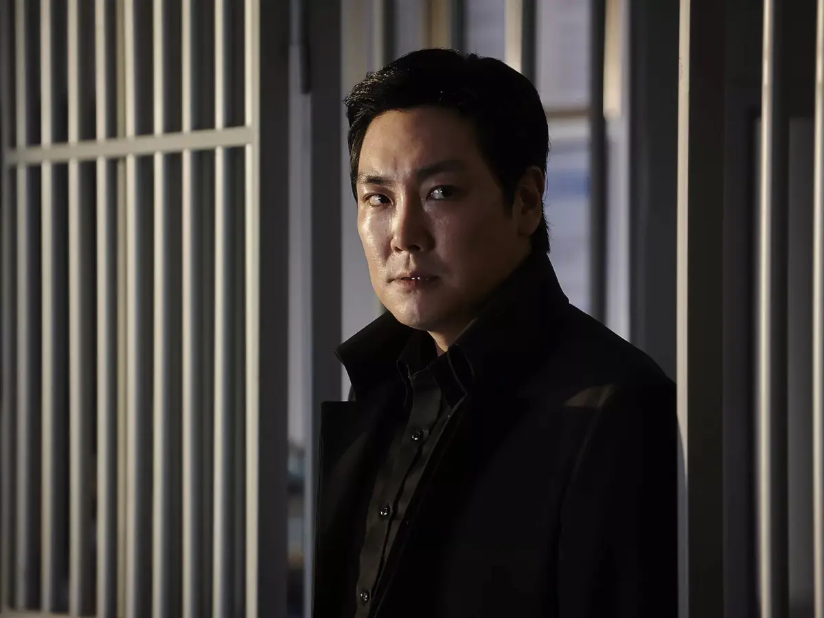 South Korean actor Cho Jin Woong's retirement amid juvenile crime allegations might lead to penalty of $7.6 million South Korean actor Cho Jin Woong's retirement amid juvenile crime allegations might lead to penalty of $7.6 million