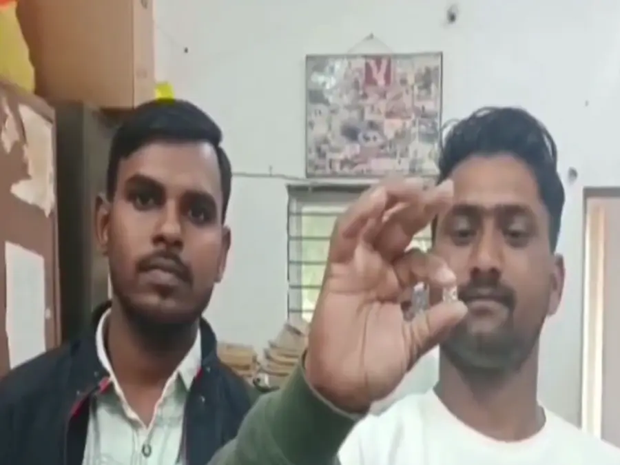 WATCH | Two friends in Madhya Pradesh find Rs 50 lakh diamond on plot leased for Rs 200