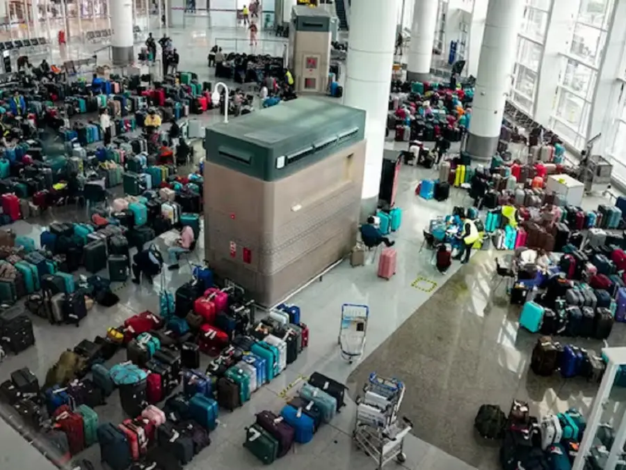 IndiGo offers travel vouchers of ₹10,000 to passengers stranded between Dec 3 and 5