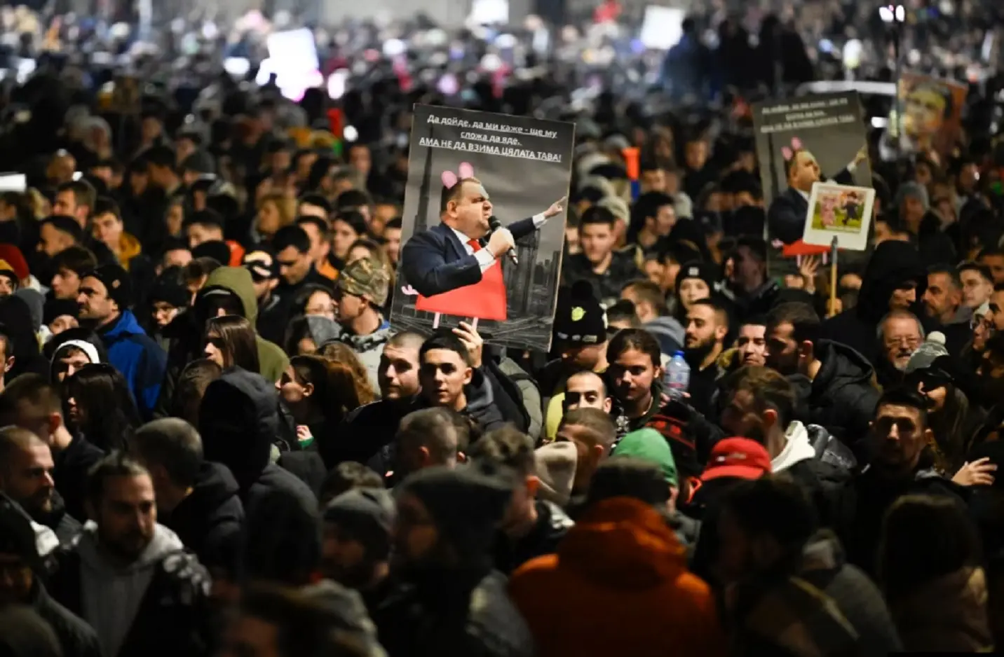 Bulgarian govt resigns after citizens stage massive anti-corruption protests