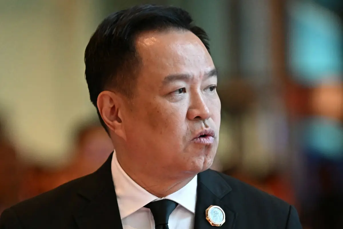 Thailand dissolves Parliament as border conflict with Cambodia kills 20 and displaces 600,000