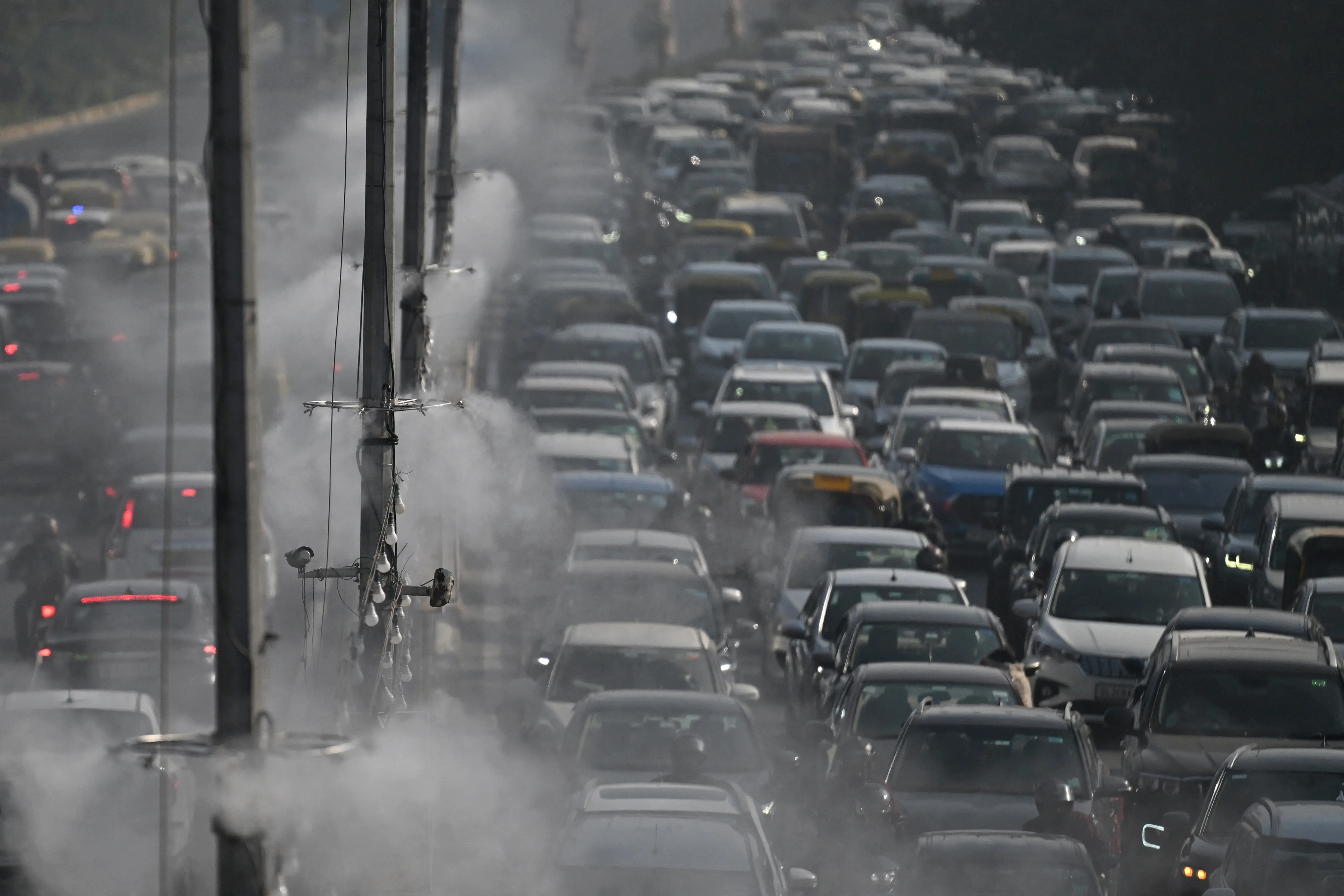 Centre ‘ready to discuss’ Delhi air pollution in Parliament; 'Something concrete should come out of it,' says Priyanka Gandhi