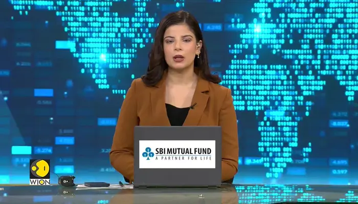 Delhi AQI Crosses 400: Hybrid Classes Mandated, Essential Services Exempted