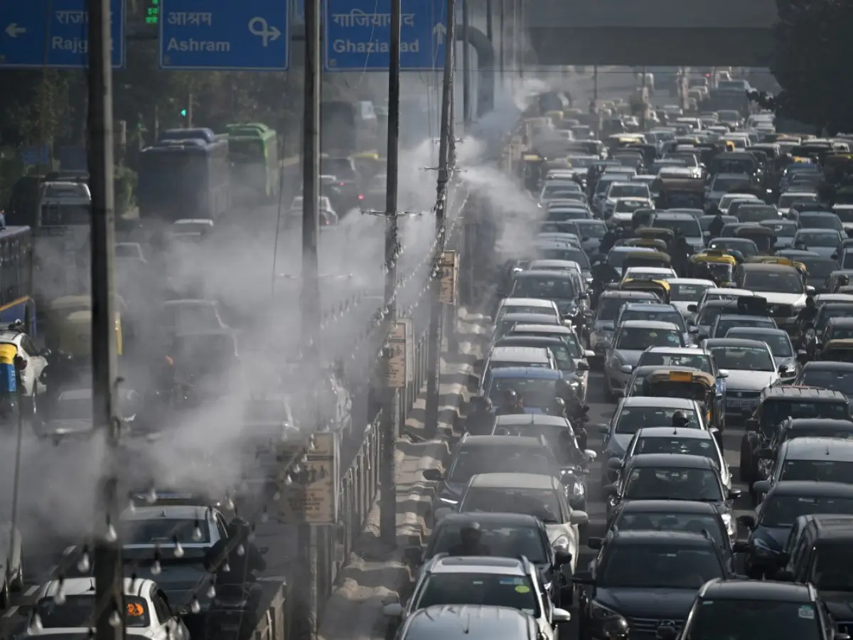 Singapore High Commission issues advisory as pollution level soars in Delhi