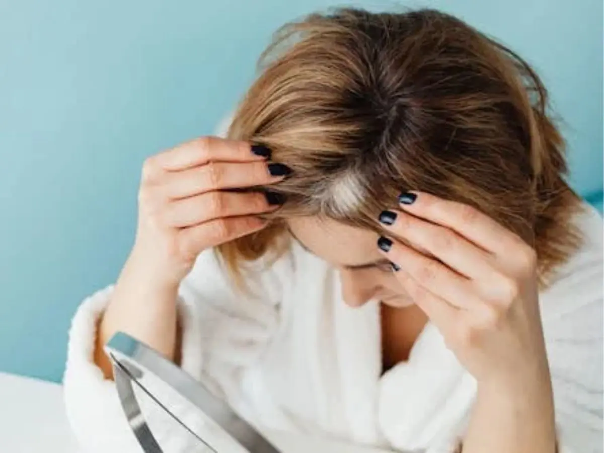 Your grey hair might be trying to tell you something about your health!