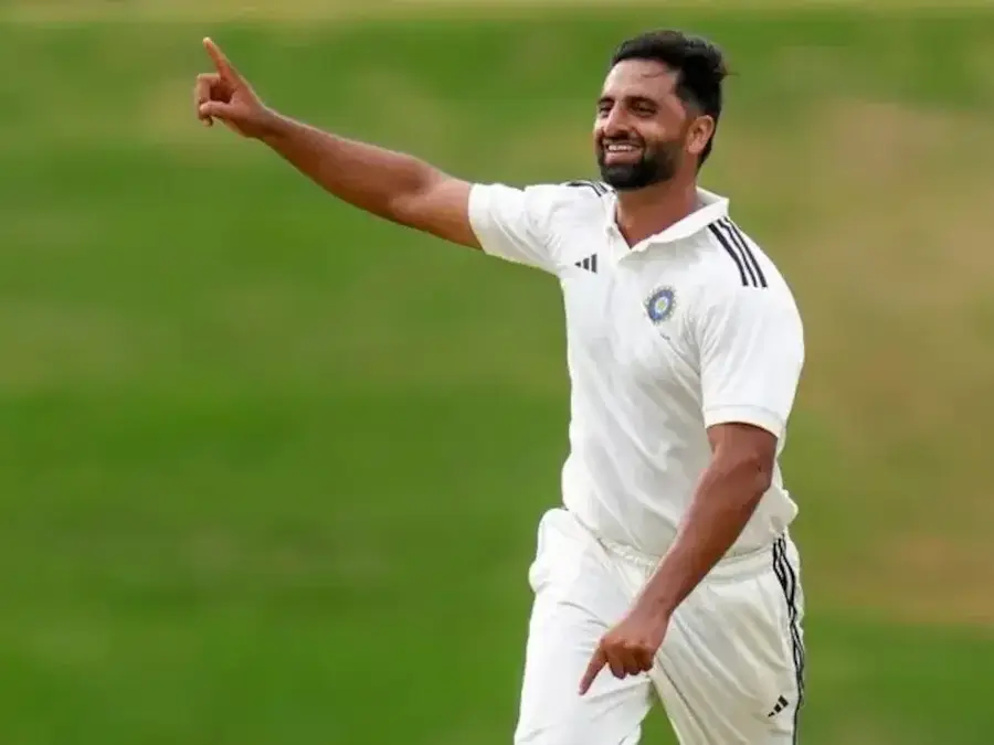 IPL 2026 auction: Who is Auqib Nabi Dar? J&K all-rounder bags whopping $924K deal from Delhi Capitals