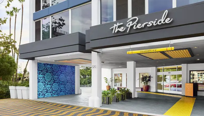 'Full of blood': Nick Reiner went to this beach-side hotel after murdering his father Rob Reiner