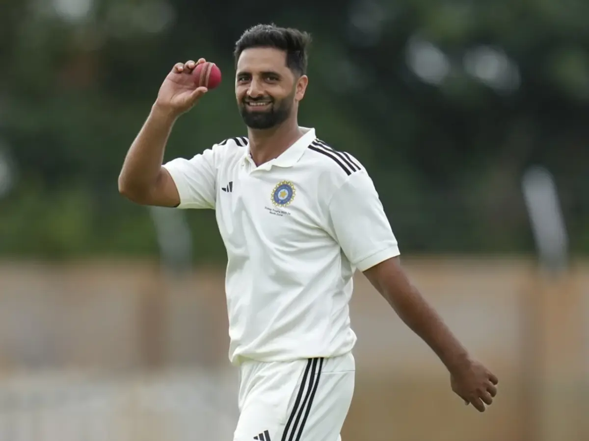 Watch: Baramulla celebrates as Delhi Capitals spend big on Auqib Dar in IPL 2026 auction Watch: Baramulla celebrates as Delhi Capitals spend big on Auqib Dar in IPL 2026 auction