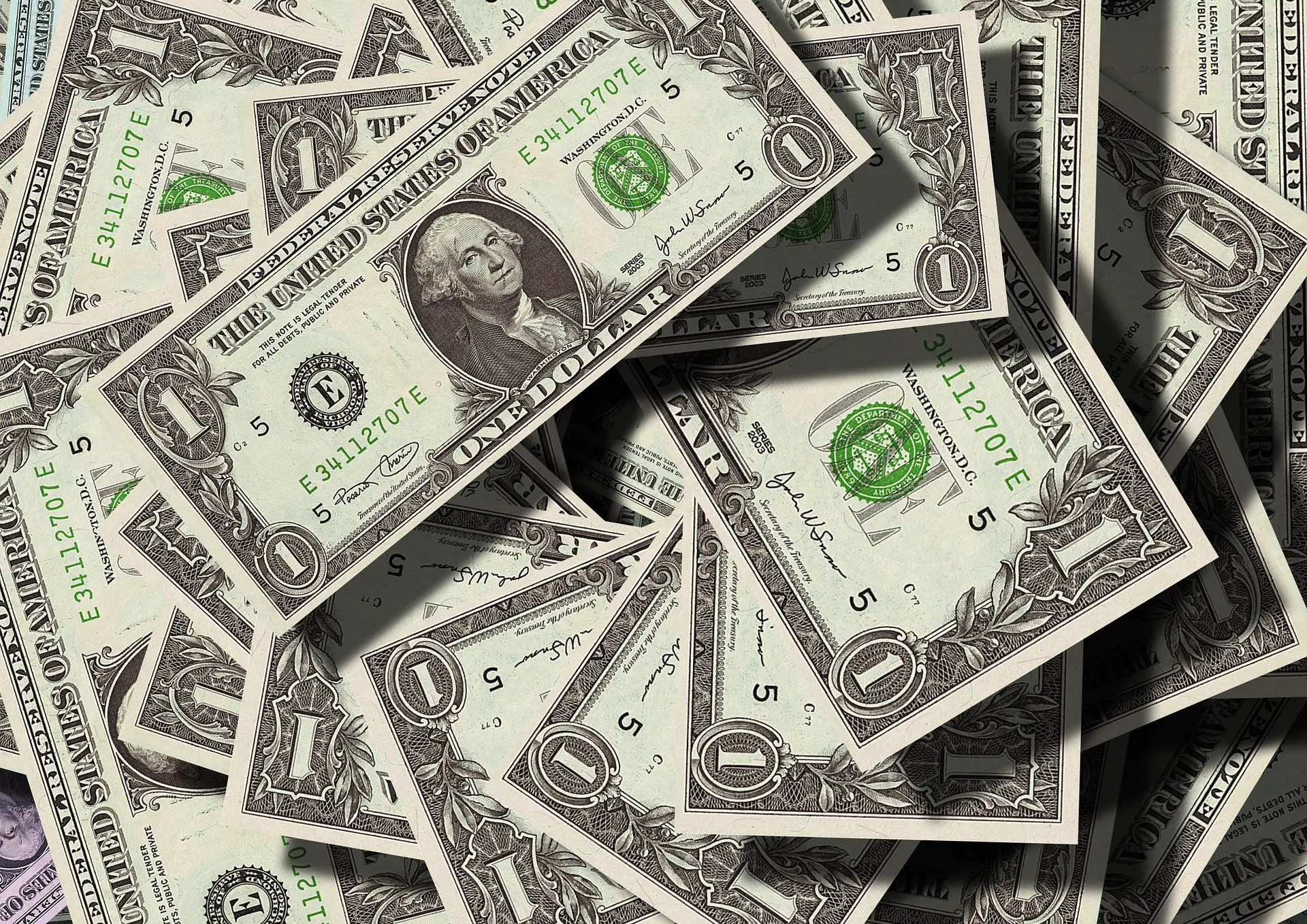 Is US dollar dying slowly? This economist thinks so as gold, silver surge, countries including India trim US Treasury holdings
