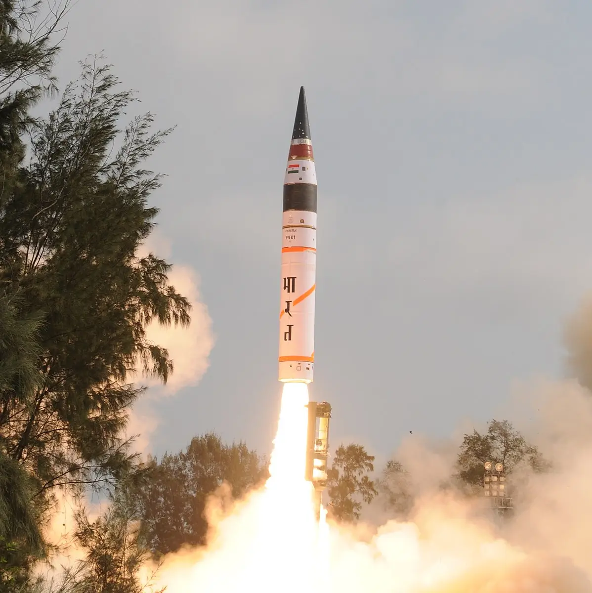 How ballistic missiles function