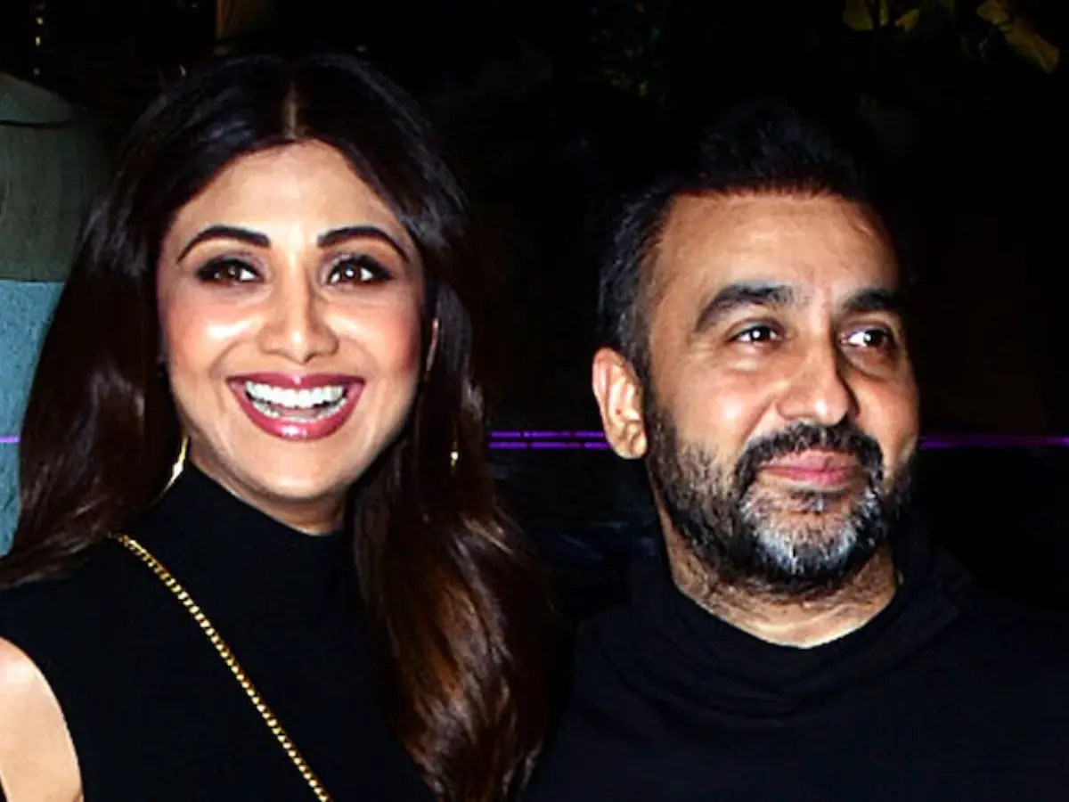 Shilpa Shetty launches new restaurant a day after Mumbai Police files FIR against her and husband Raj Kundra Shilpa Shetty launches new restaurant a day after Mumbai Police files FIR against her and husband Raj Kundra