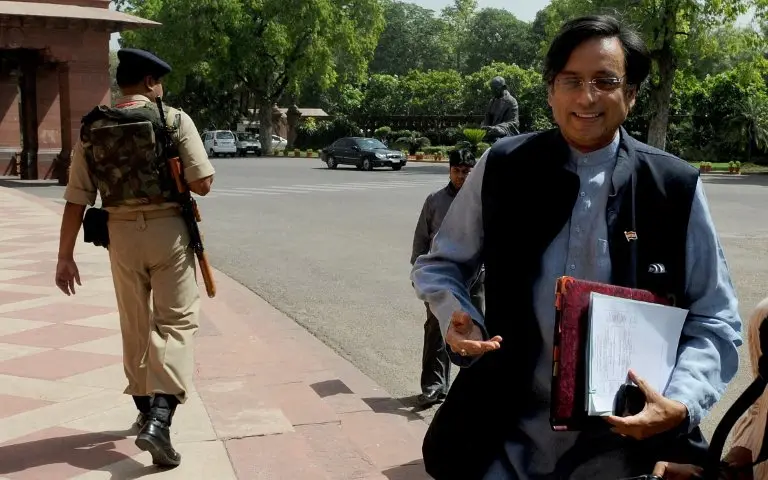 WATCH | Shashi Tharoor urges Rajeev Shukla to ‘bring India matches to Kerala’ after fog plays spoilsport in Lucknow