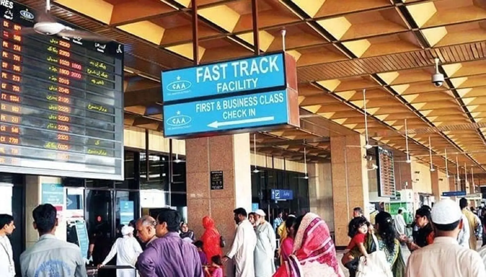 Saudi Arabia deports 56,000 Pakistani beggars, Pak authorities offload 66,000 flying to beg abroad