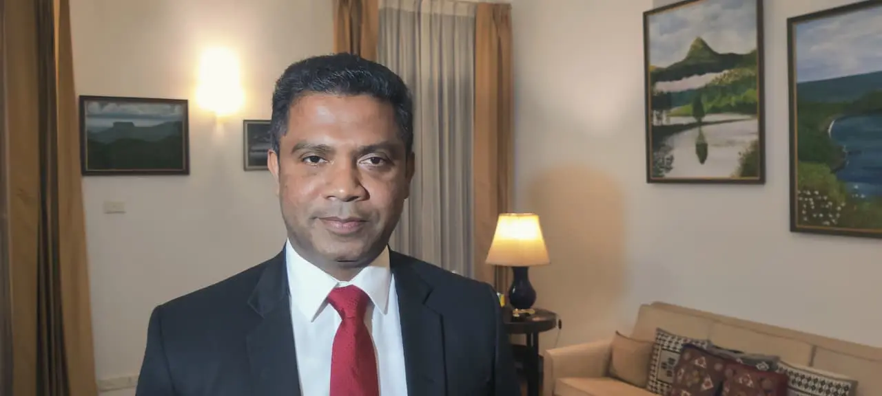 Sri Lanka's health minister thanks India for cyclone aid and invites pharma investment