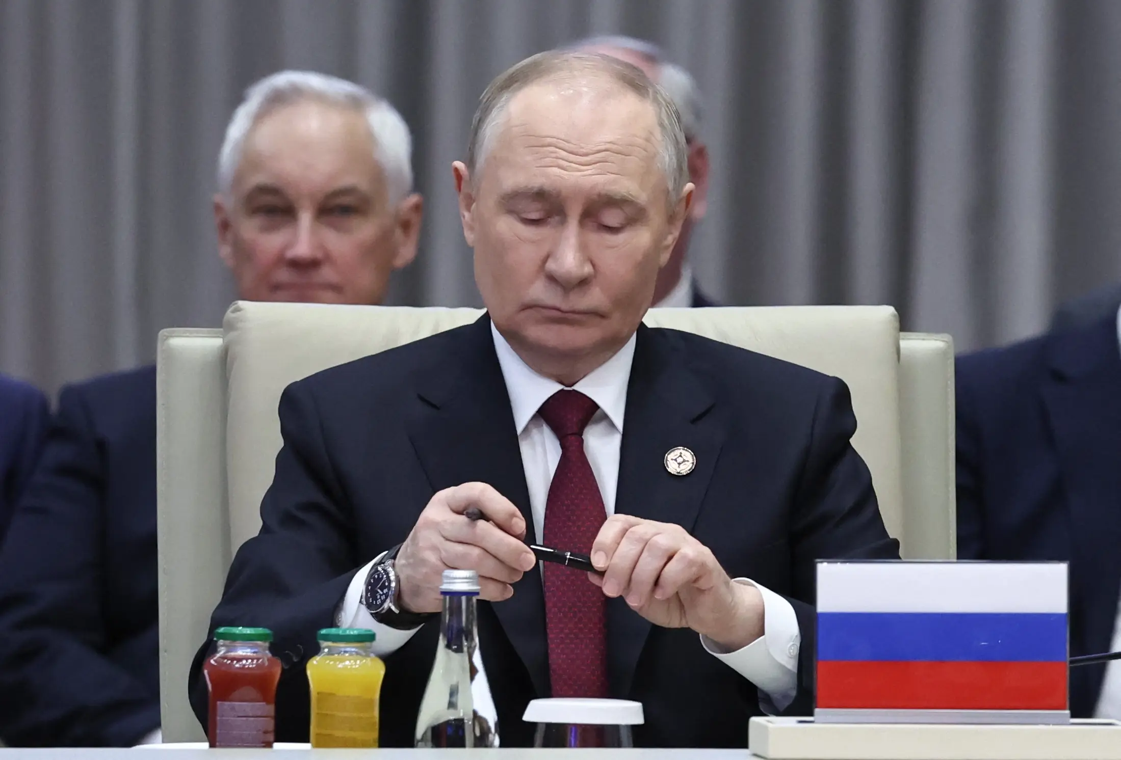 ‘He’s not prepared to discuss territory issues’: Putin’s claim on Zelensky | Russia-Ukraine War