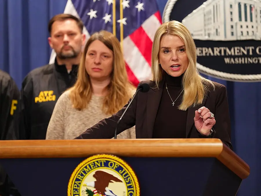 Pam Bondi diagnosed with thyroid cancer days after exit from Trump administration: Report