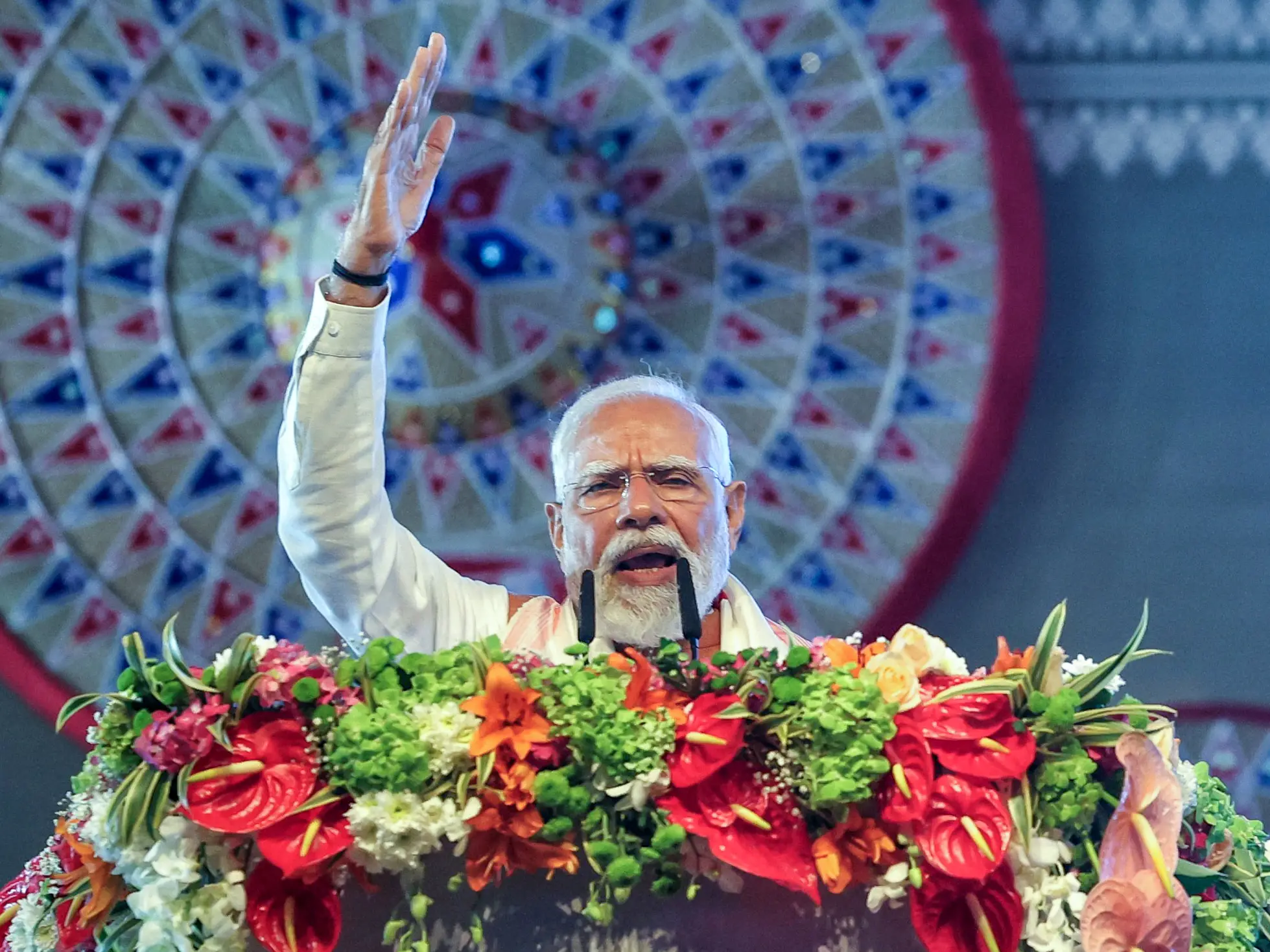 PM Modi backs SIR, says EC drive meant to weed out infiltrators PM Modi backs SIR, says EC drive meant to weed out infiltrators